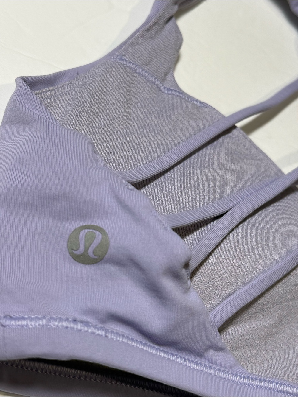 Lululemon Free To Be Serene Bra in Lavender Dew Size 8 Luxtreme Fabric - Picture 6 of 9
